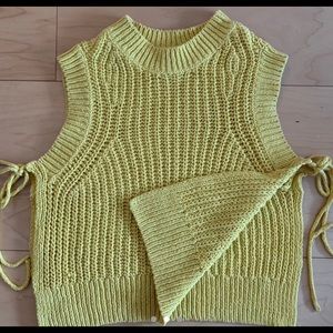 Aritzia/ Wilfred Knit Tie Top